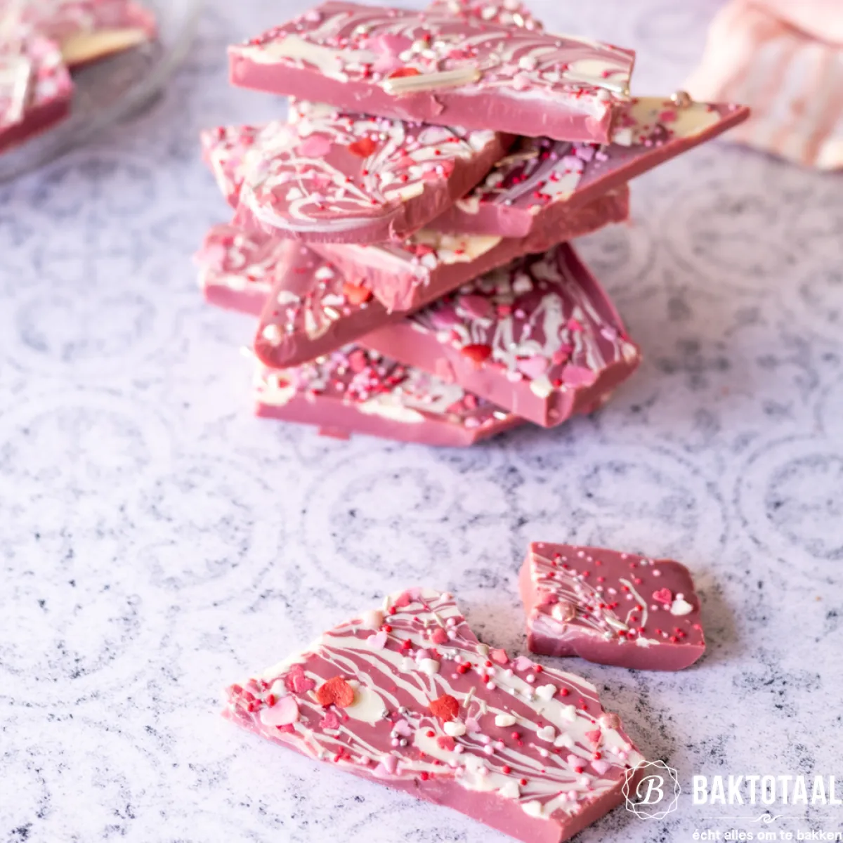 BrandNewCake Confetti Hartjes mix 60gr. Hot