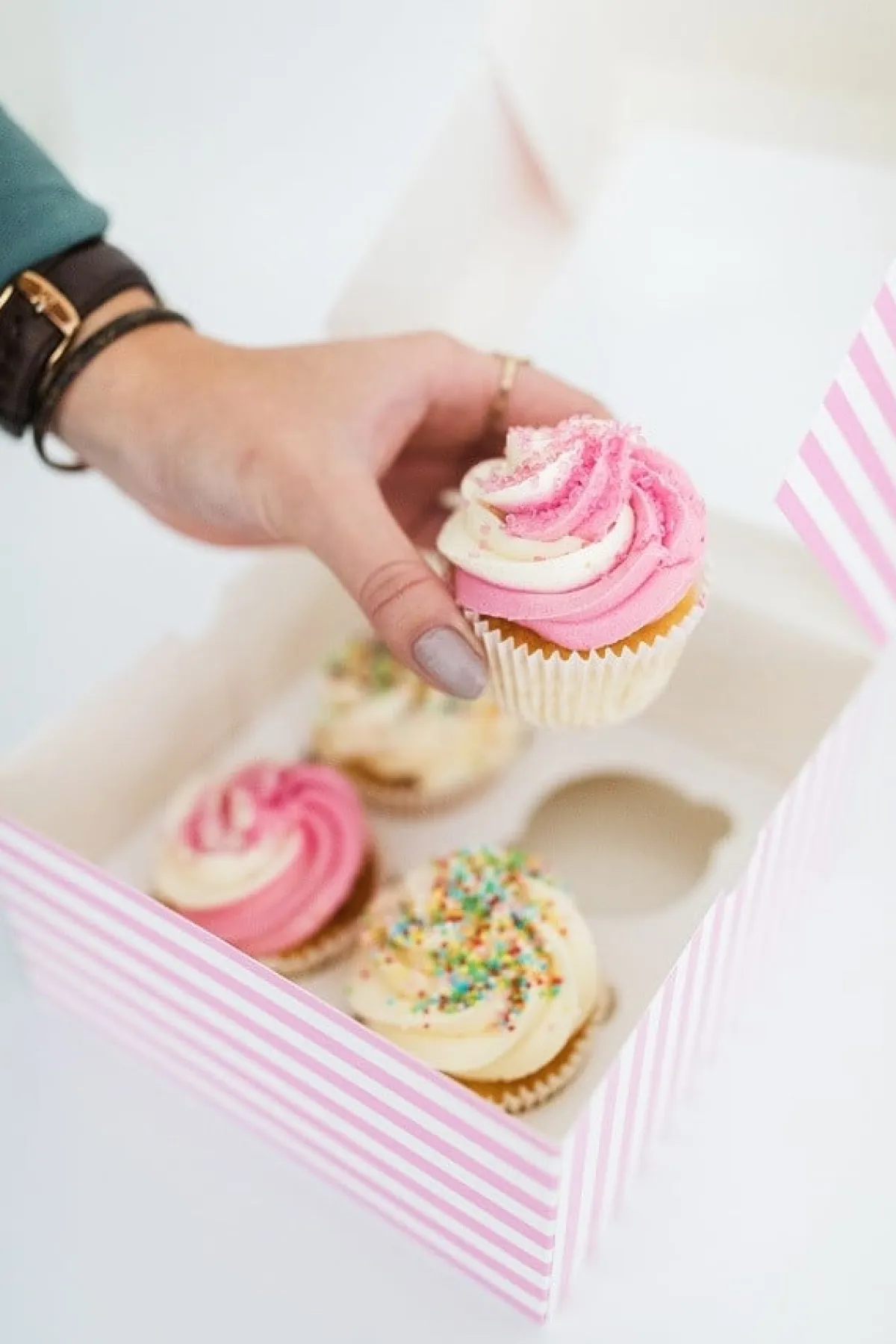 BrandNewCake Gekleurde Suiker Roze 80gr. Clearance