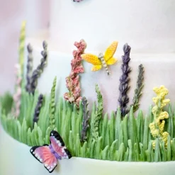 Karen Davies Mold Grasveld Met Wilde Bloemen Hot