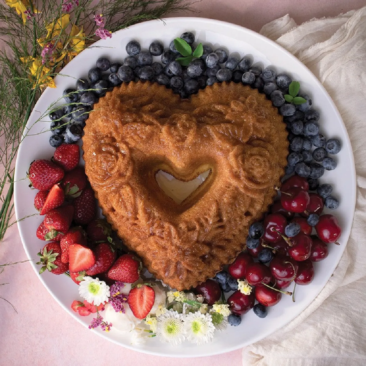 Nordic Ware Floral Heart Tulband Bakvorm Sale