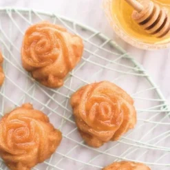 Nordic Ware Rozen Bakvorm Best
